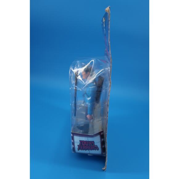 Ash Army of Darkness Chainsaw Arm NECA Toony Terrors - Evil Dead 2 Figure Rifle - Picture 4 of 6